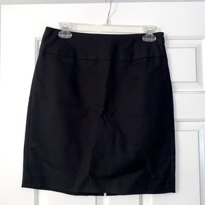 Banana Republic black skirt with side zip